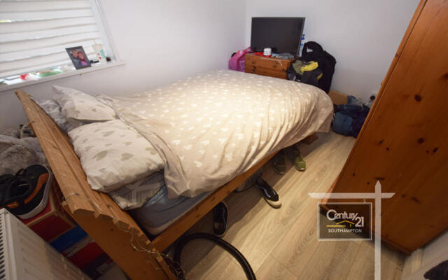 |ref: R|, High Road, 1 Bedroom Flat