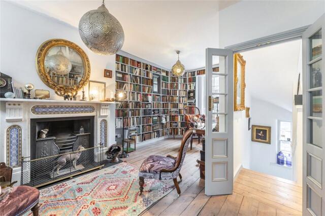 Colville Place, Fitzrovia, 2 Bedroom Terraced