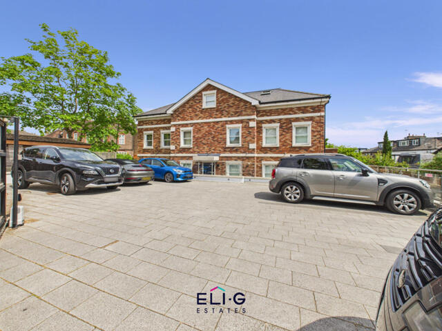 Newlands House, Tenterden Grove, 3 Bedroom Flat Newlands House, Tenterden Grove, 3 Bedroom Flat