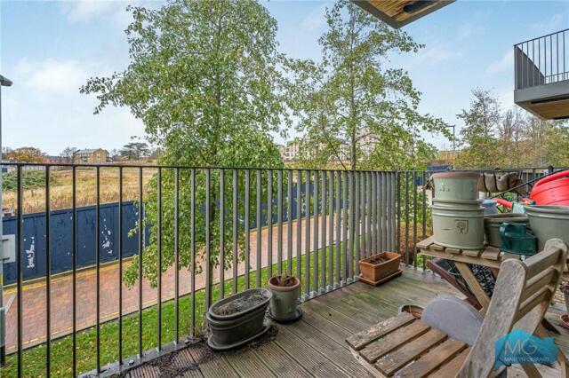 Regiment Hill, Mill Hill, 1 Bedroom Apartment