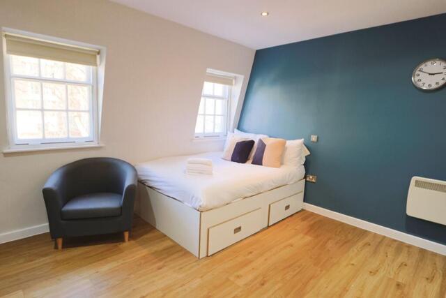 Harford House,  Frogmore Street, Studio Flat For