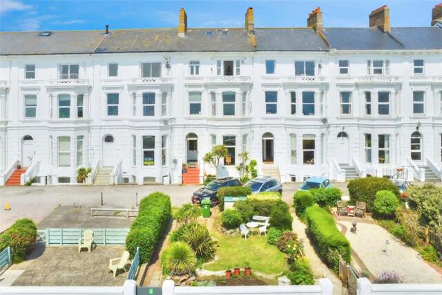 Morton Crescent, Exmouth, 2 Bedroom Apartment