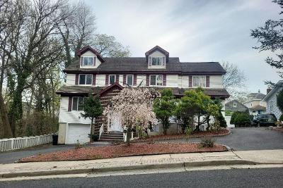 Burton Ave, South River, Preforeclosure Single-family Home