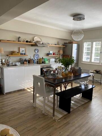 Tamboerskloof, Cape Town, June Occupation: Unfurnished