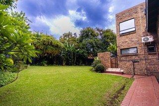 Moreleta Park, Pretoria, Lovely 6-bedroom Low