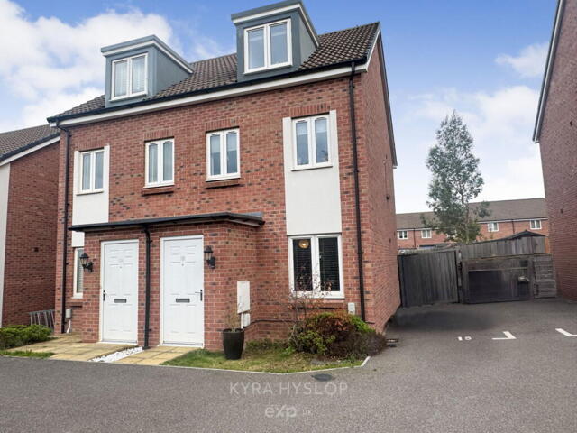 Cranbrook, Exeter,3 Bedroom Semi-detached