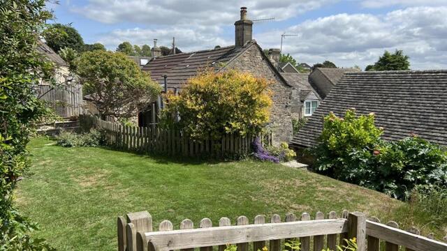 Silver Street, Chalford Hill, 3 Bedroom Cottage