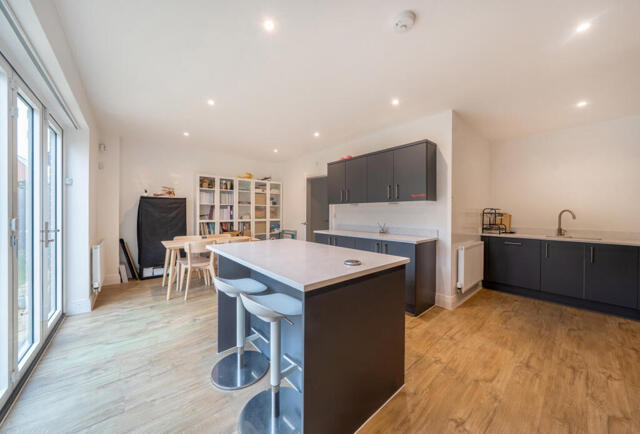 Collett Drive, Oxford, 4 Bedroom Semi-detached