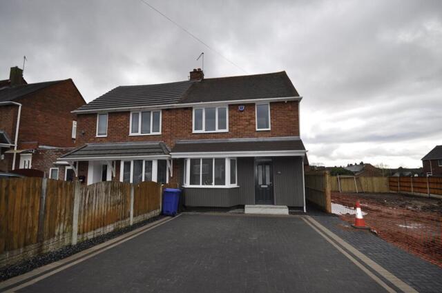 Sandfield Road, Stourbridge, 2 Bedroom Semi-detached