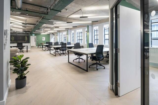 Glasshouse Yard, London, Office To Lease