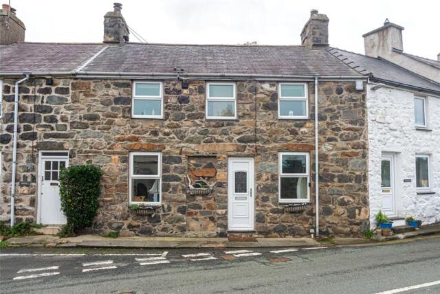 Clynnogfawr, Caernarfon, 3 Bedroom Terraced