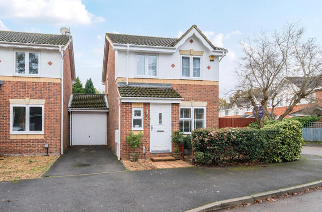 Hawker Road, Ash Vale, 3 Bedroom Detached