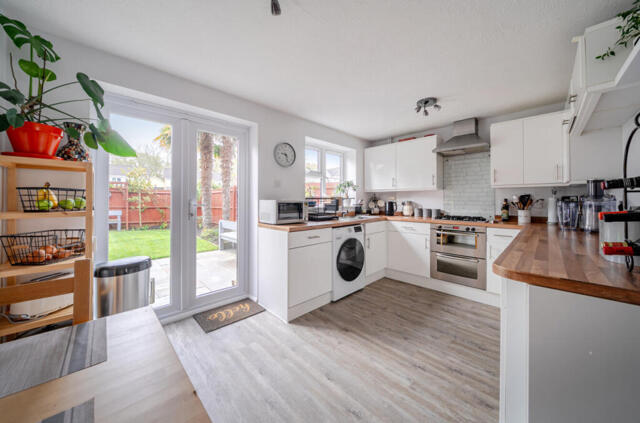 Hawker Road, Ash Vale, 3 Bedroom Detached