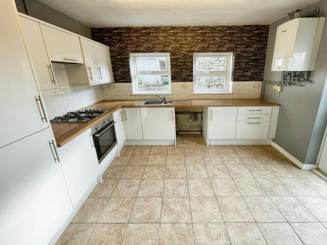 Newcastle Hill, Bridgend, 2 Bedroom Terraced