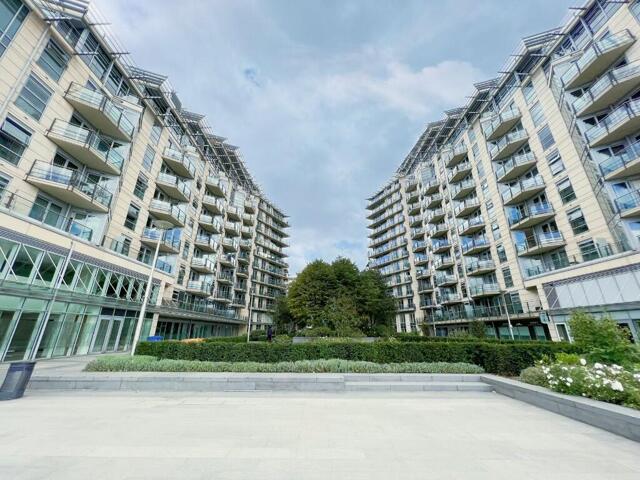 Juniper Drive, London, 2 Bedroom Flat Juniper Drive, London, 2 Bedroom Flat