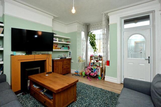 Somerset Road, Pudsey, 4 Bedroom Terraced