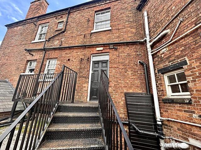 High Street, Nantwich, 2 Bedroom Flat