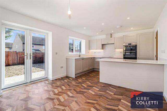 Fourfields, Rosedale Way, 3 Bedroom Detached