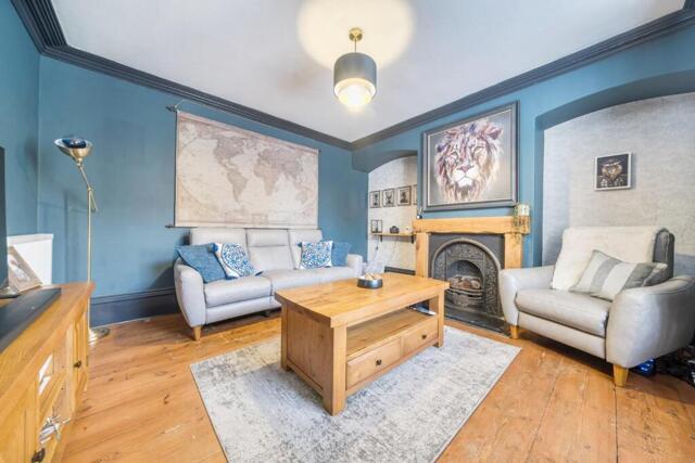 Queen Street, Horncastle, 3 Bedroom Town