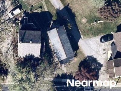 High St, Newton, Preforeclosure Single-family Home