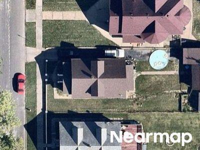 Maple St, Granite City, Preforeclosure Single-family Home