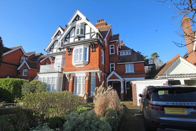 Denton Road, Eastbourne, 3 Bedroom Flat