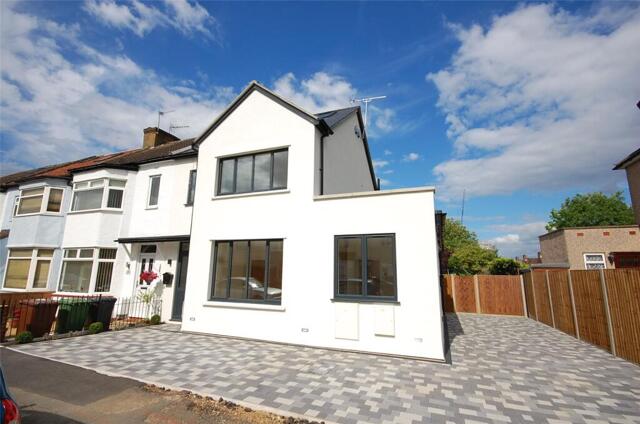 Clarendon Road, Borehamwood, 2 Bedroom Apartment Clarendon Road, Borehamwood, 2 Bedroom Apartment