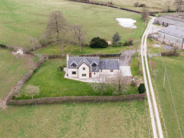Redacre Hall Farm, Simpson Lane, 6 Bedroom House