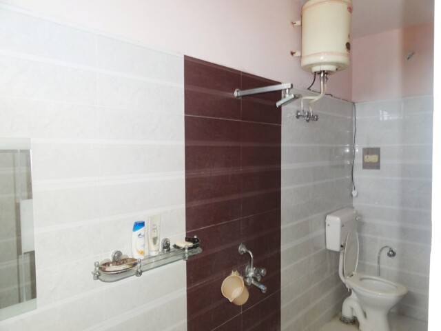 Varanasi, Room For Rent