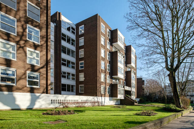 Gloucester Avenue, London, 2 Bedroom Flat Gloucester Avenue, London, 2 Bedroom Flat