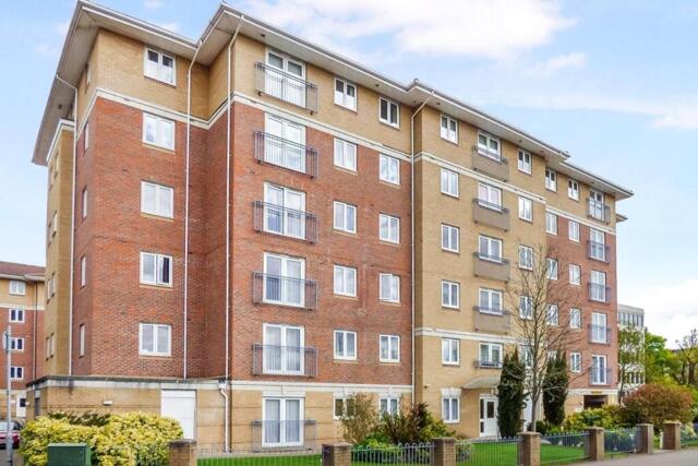 Farnborough Road, Farnborough, 1 Bedroom Flat