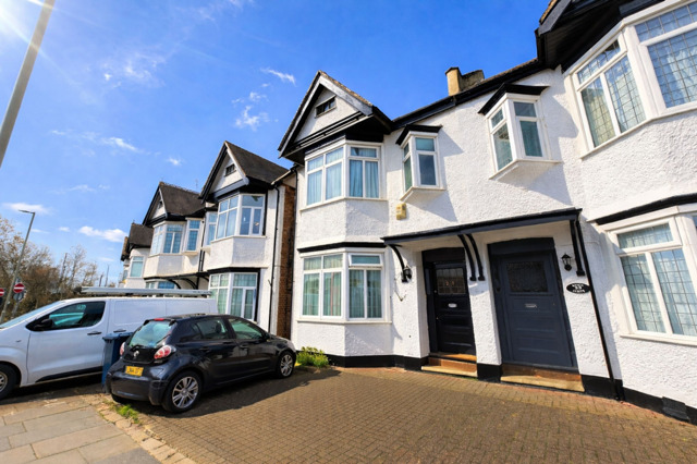 Hale Lane, London, 4 Bedroom Semi-detached