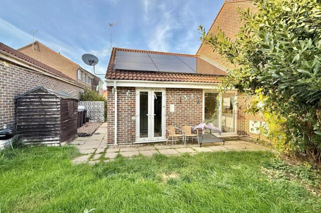 Owls Road, Verwood, 2 Bedroom End