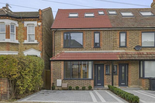 Birkbeck Road, Beckenham, 3 Bedroom Semi-detached Birkbeck Road, Beckenham, 3 Bedroom Semi-detached