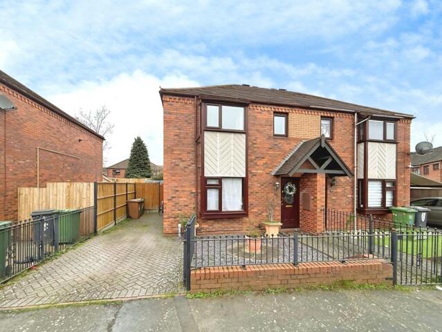 Larkhill, Kidderminster, 3 Bedroom Semi-detached