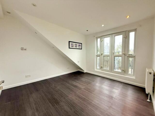 Windsor Road, London, 5 Bedroom Terraced