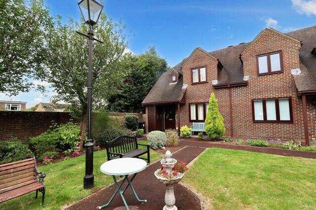 Courville Close, Alveston, 2 Bedroom End