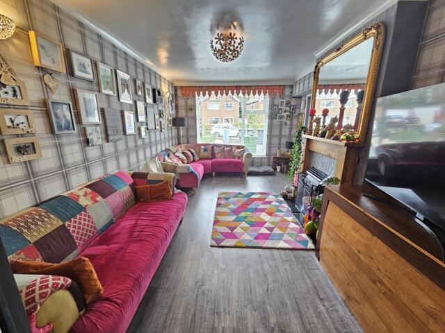 Cherington Close, Manchester, 5 Bedroom Semi-detached