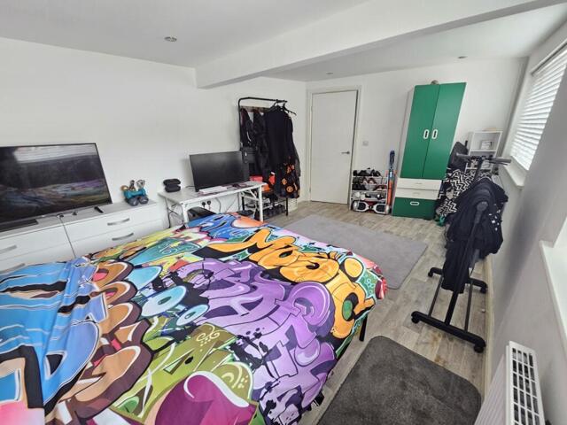 Cherington Close, Manchester, 5 Bedroom Semi-detached