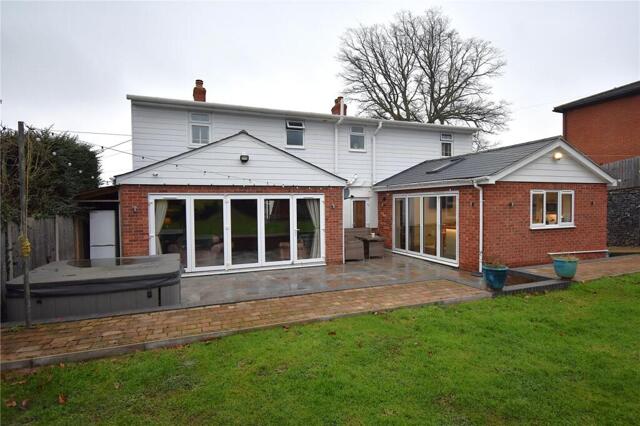 Ramsey, Church Hill, Harwich, 5 Bedroom Chalet