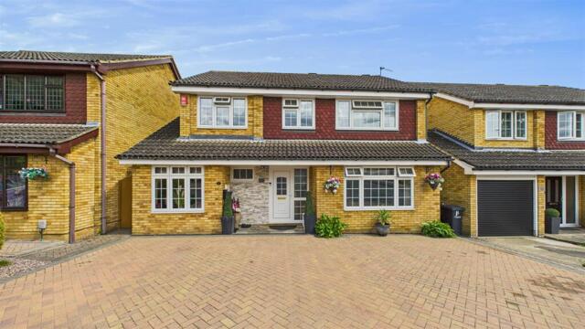 Tennand Close, Cheshunt, 4 Bedroom Detached