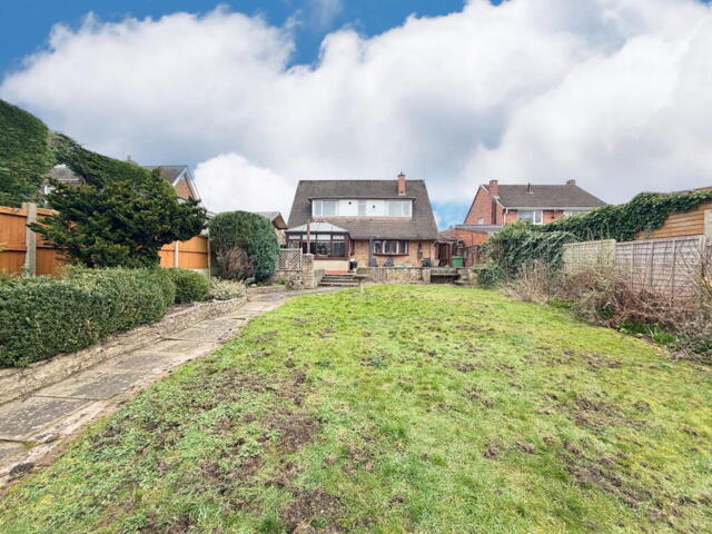 St. Georges Road, Netherton, 3 Bedroom Detached