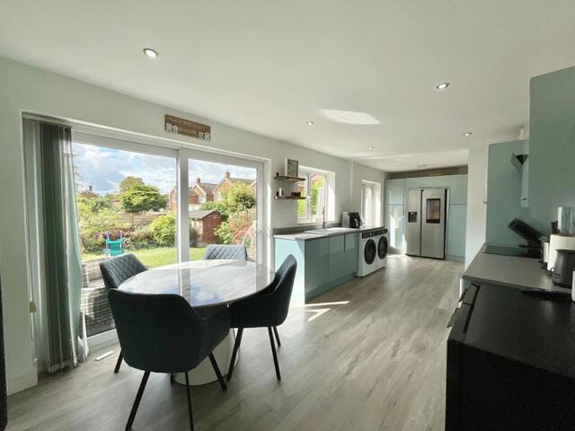 Grange Road, Stone, 3 Bedroom Semi-detached