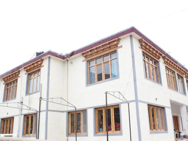 Yourthung Leh Ladakh, Shorkhan Guest House