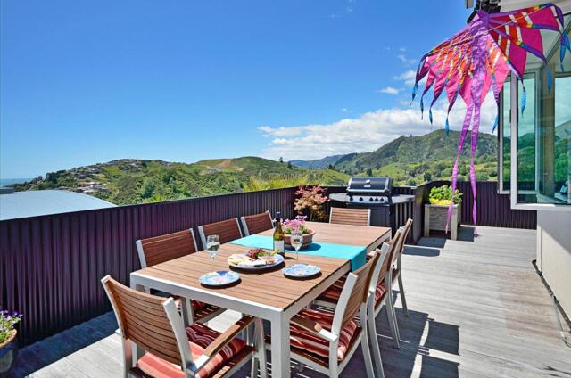 Austen Ward Heights, Enner Glynn, Nelson, Aporo, Entire House