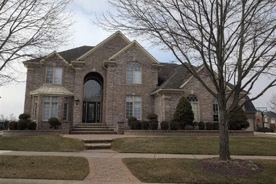 Pelican Ln, Utica, Preforeclosure Single-family Home