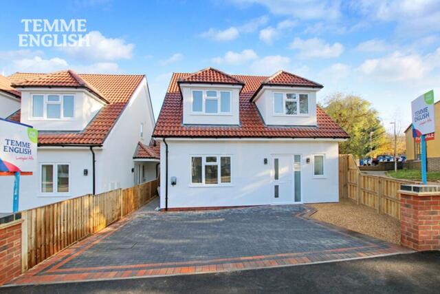 Berry Lane, Langdon Hills, 4 Bedroom Detached
