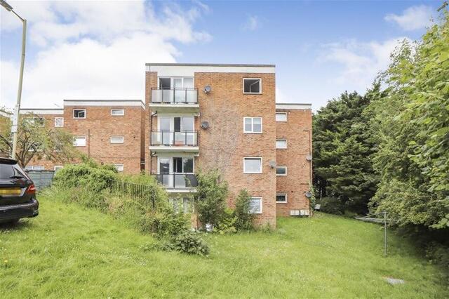 Clarendon Road, Harpenden, 2 Bedroom Flat