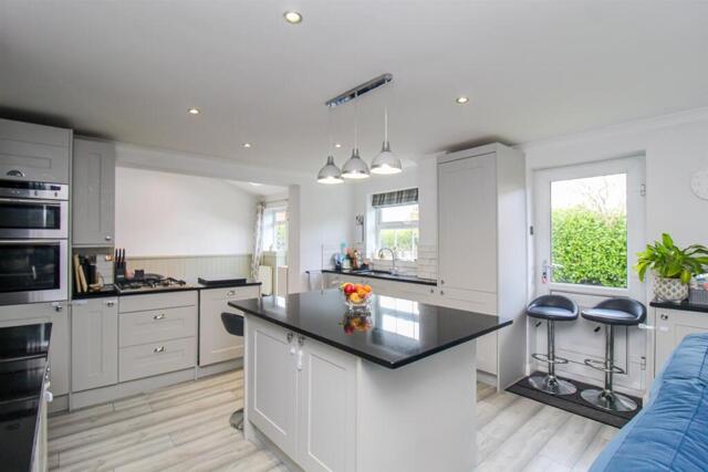 Linnet Grove, Sandal, 4 Bedroom Detached