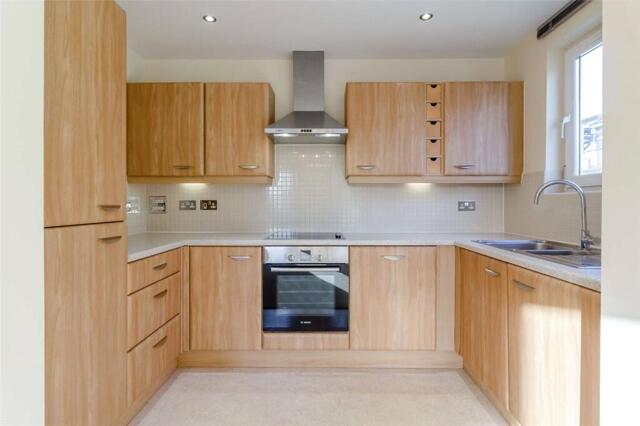 Warren Close, Cambridge, 2 Bedroom Apartment